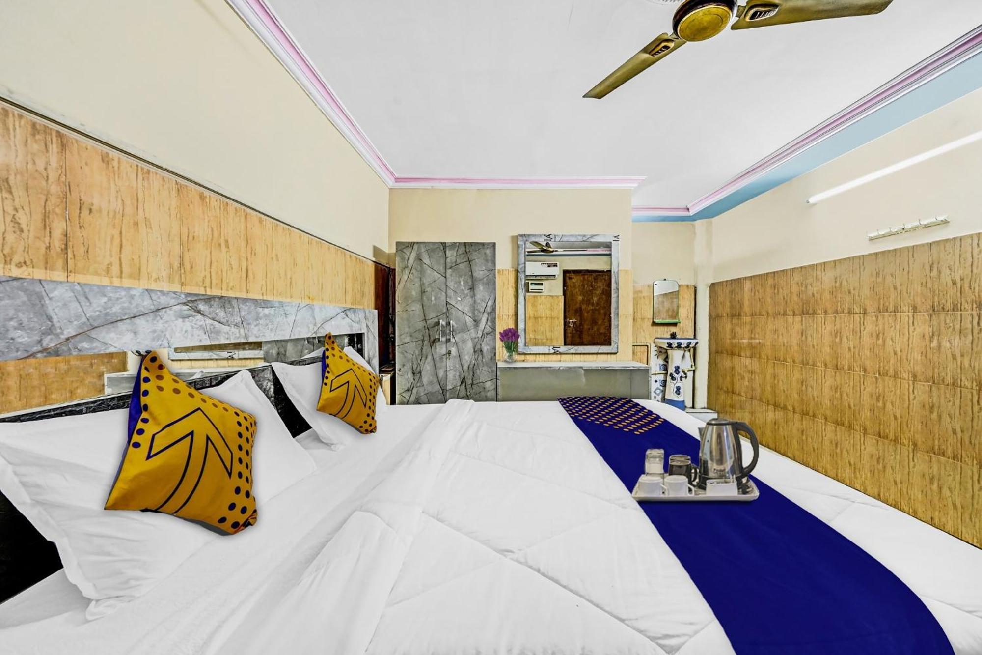 Spot On Svr Grand Hotell Vijayawāda Eksteriør bilde