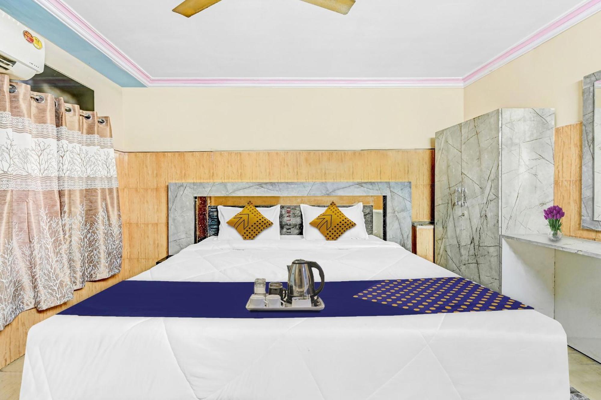 Spot On Svr Grand Hotell Vijayawāda Eksteriør bilde