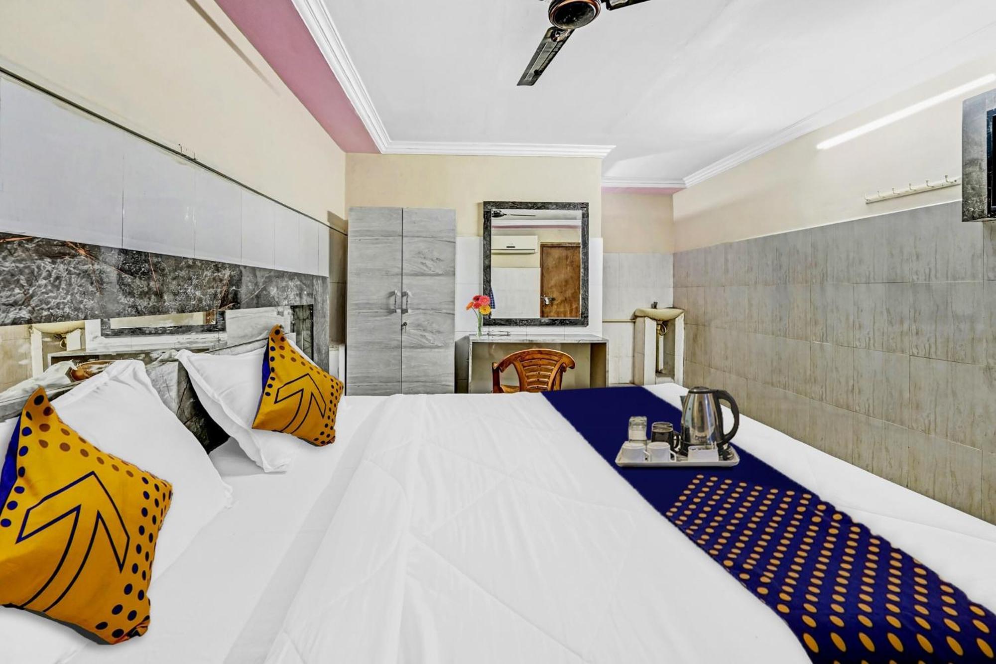 Spot On Svr Grand Hotell Vijayawāda Eksteriør bilde